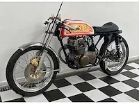 Honda - cb 125 - motor - afbeelding 9 van  10