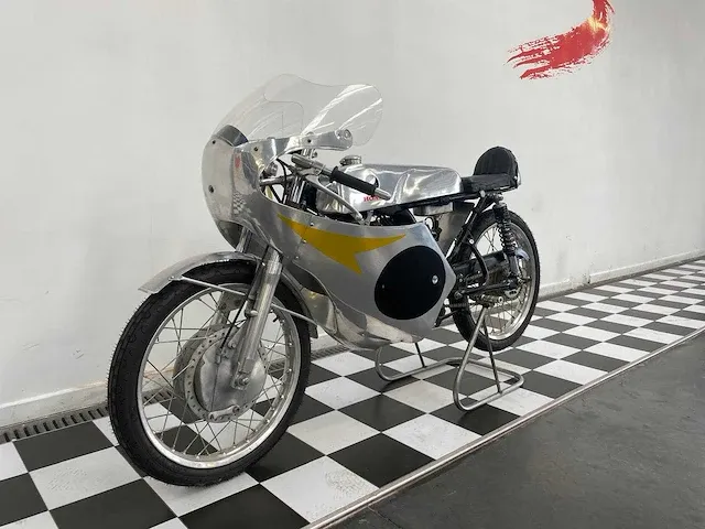 Honda - cb 125 endurance - motor - afbeelding 1 van  11