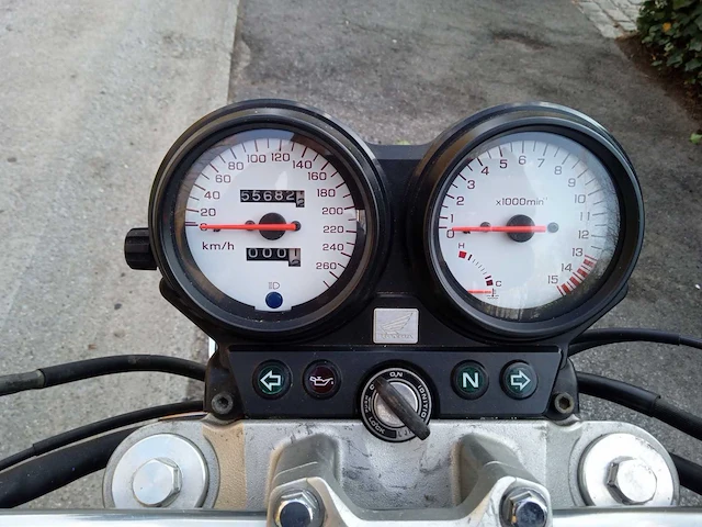 Honda - cb 600 - motorfiets - afbeelding 7 van  8