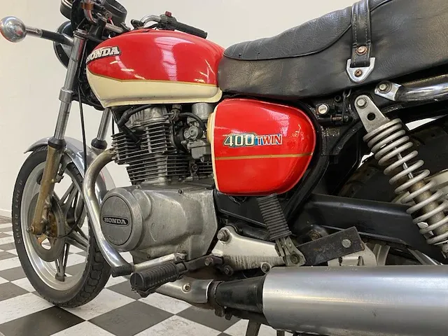 Honda - cb400 twin - bromfiets - afbeelding 2 van  10
