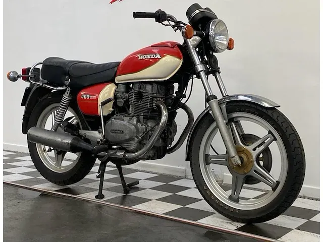 Honda - cb400 twin - bromfiets - afbeelding 1 van  10