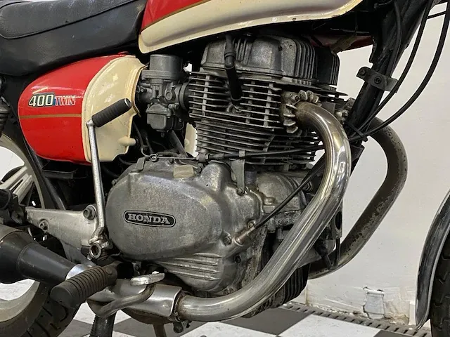 Honda - cb400 twin - bromfiets - afbeelding 3 van  10