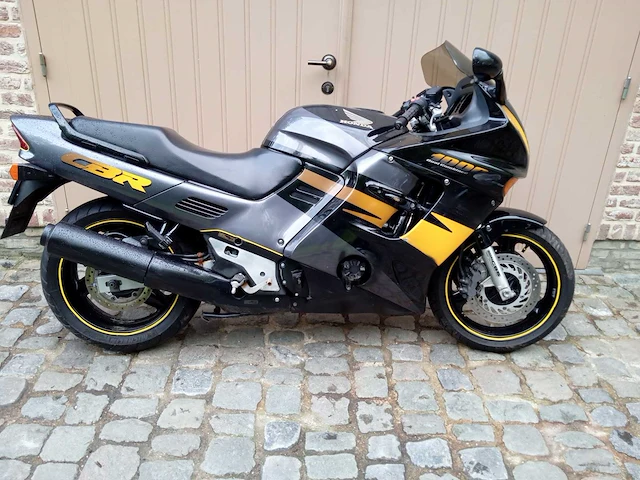 Honda - cbr - motorfiets - afbeelding 2 van  9