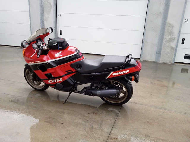 Honda - cbr 1000 - motorfiets - afbeelding 2 van  6