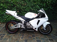 Honda - cbr 600 rr - motorfiets - afbeelding 2 van  5