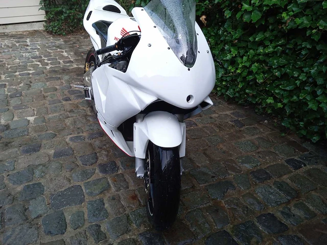 Honda - cbr 600 rr - motorfiets - afbeelding 3 van  5