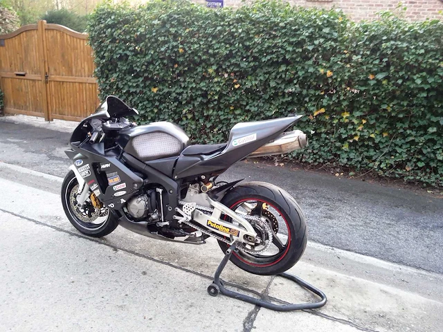Honda - cbr 600rr - motorfiets - afbeelding 4 van  7