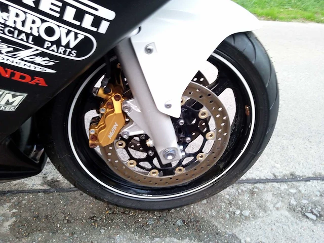 Honda - cbr 600rr - motorfiets - afbeelding 6 van  7