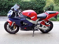Honda - cbr 929 - motorfiets - afbeelding 4 van  8