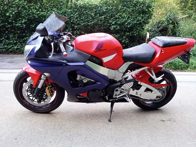 Honda - cbr 929 - motorfiets - afbeelding 6 van  8