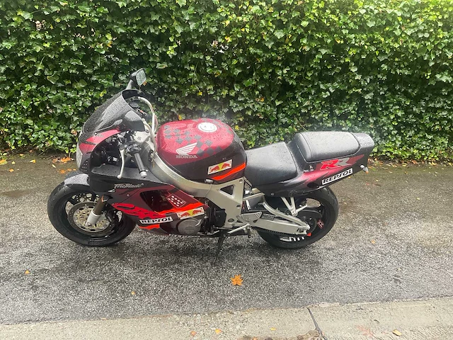 Honda - cbr900rr - motorfiets - afbeelding 5 van  12