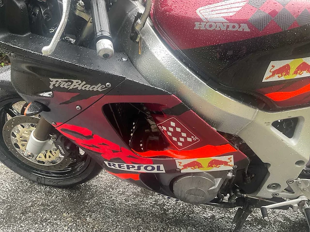 Honda - cbr900rr - motorfiets - afbeelding 11 van  12