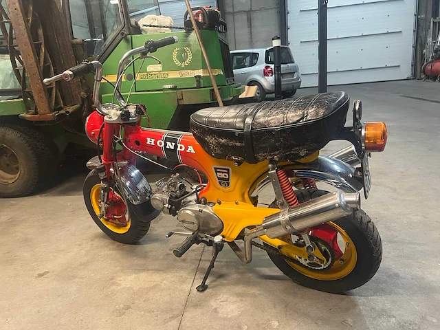 Honda - dax - 50 xx - brommer - afbeelding 10 van  13