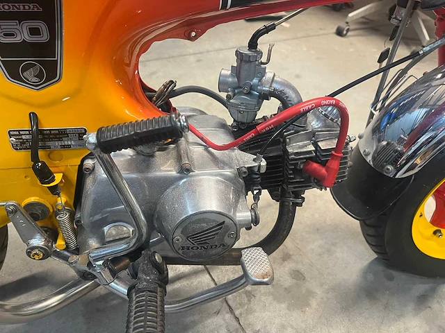 Honda - dax - 50 xx - brommer - afbeelding 7 van  13