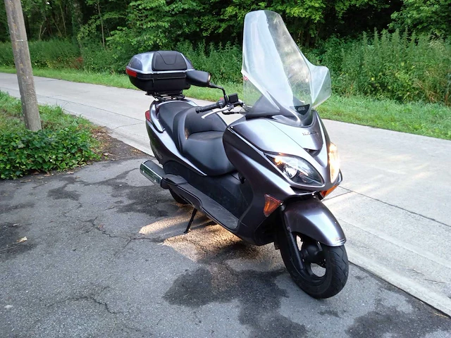 Honda - forza - motorfiets - afbeelding 2 van  6