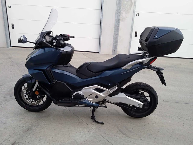 Honda - forza nss 750 - motorfiets - afbeelding 12 van  12