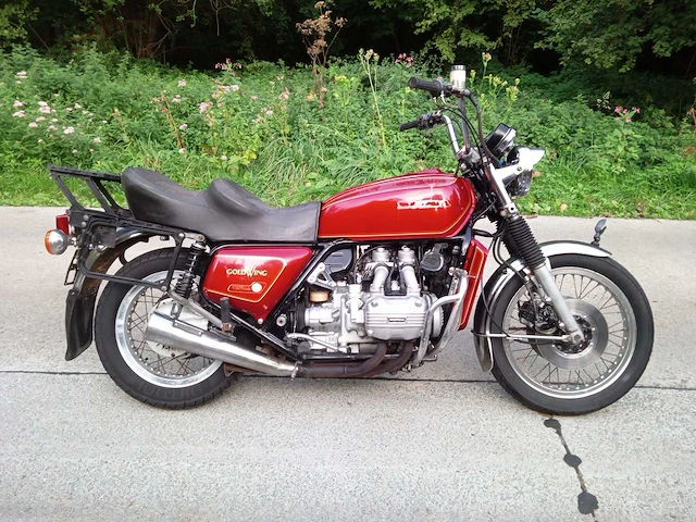 Honda - gl 1000 - motorfiets - afbeelding 1 van  7