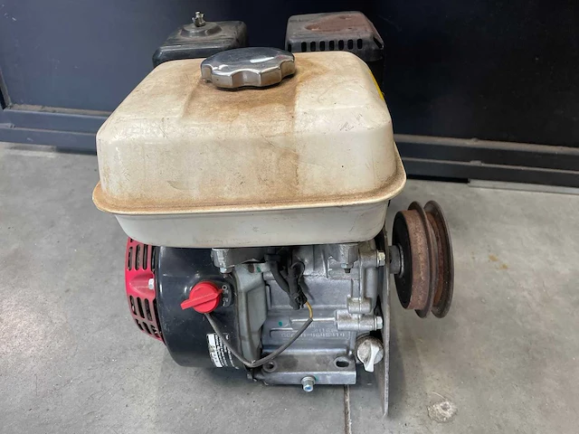 Honda - gx160 - benzinemotor - afbeelding 2 van  4