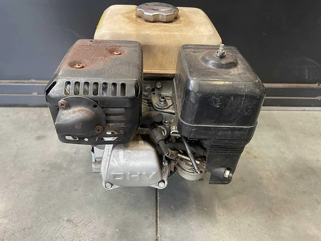 Honda - gx160 - benzinemotor - afbeelding 4 van  4