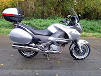 Honda - nt700 - motorfiets - afbeelding 2 van  9