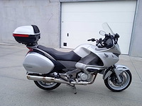 Honda - nt700 - motorfiets - afbeelding 6 van  9