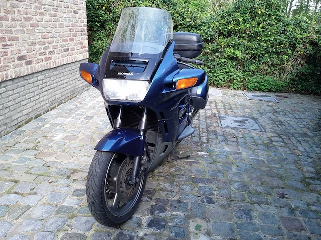 Honda - pan - motorfiets - afbeelding 1 van  11