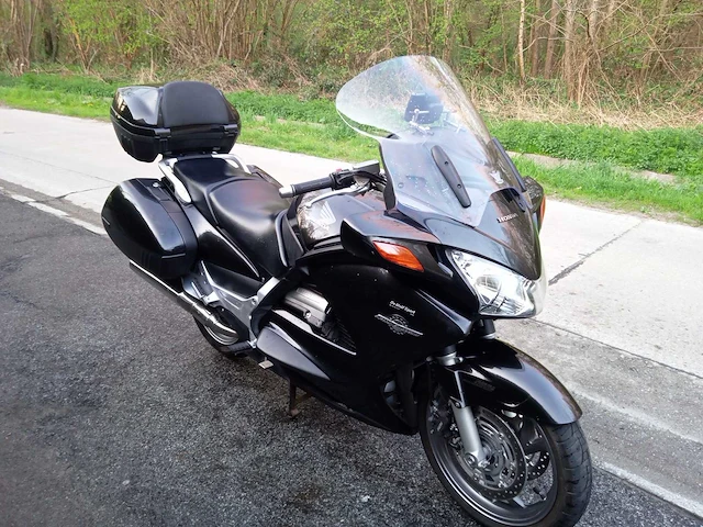 Honda - pan st 1300 - motorfiets - afbeelding 3 van  9
