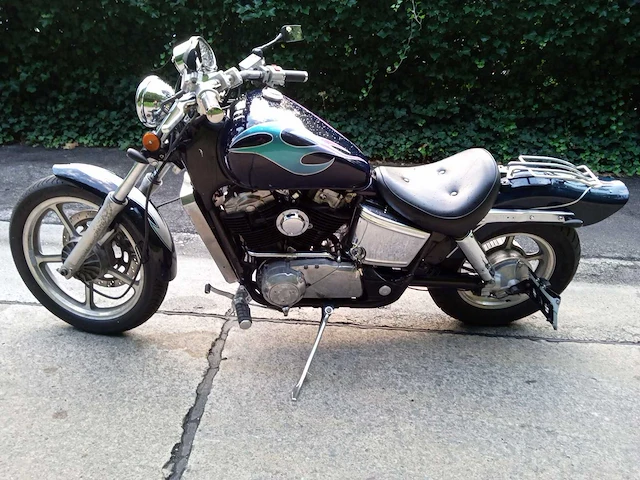 Honda - shadow 1100 - motorfiets - afbeelding 4 van  7