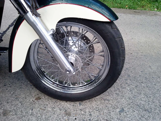 Honda - shadow 750 - motorfiets - afbeelding 2 van  9