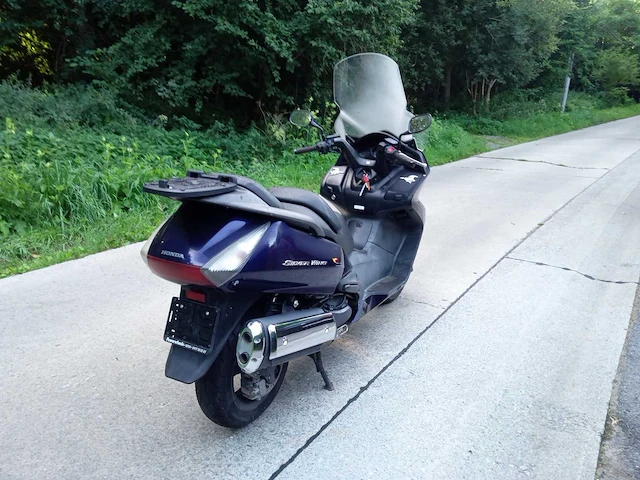 Honda - silverwing 400 - motorcycle - afbeelding 4 van  6