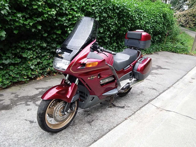 Honda - st 1100 - motorfiets - afbeelding 4 van  6