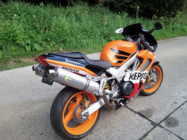 Honda - vtr 1000 repsol - motorfiets - afbeelding 5 van  8