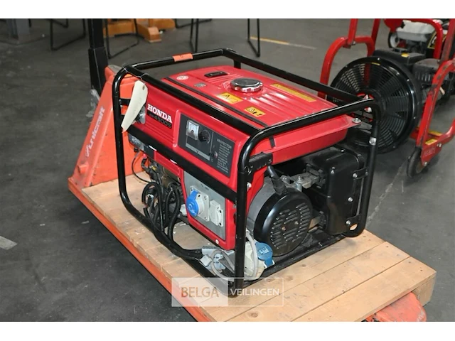 Honda aggregaat - afbeelding 1 van  7