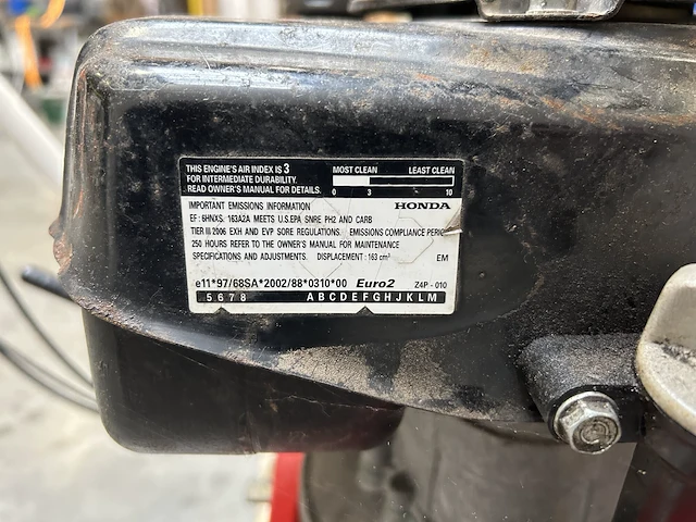 Honda borstelmachine met opvangbak 5.5 ohv - afbeelding 4 van  5
