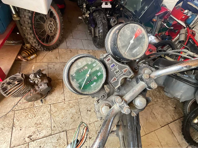 Honda cb 550 vier moto - afbeelding 8 van  8