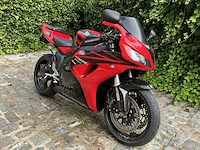Honda cbr 1000 rr fireblade motorfiets - afbeelding 8 van  14