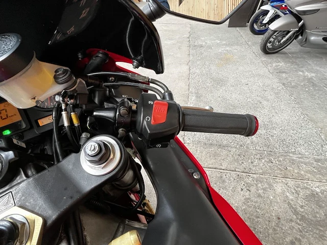 Honda cbr fireblade, 2001 - afbeelding 13 van  15