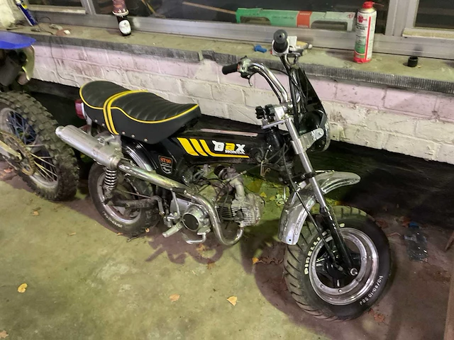 Honda dax st90 brommer - afbeelding 1 van  6