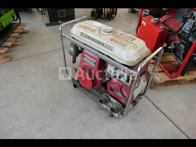 Honda e2500 benzinemotor generator - afbeelding 1 van  11