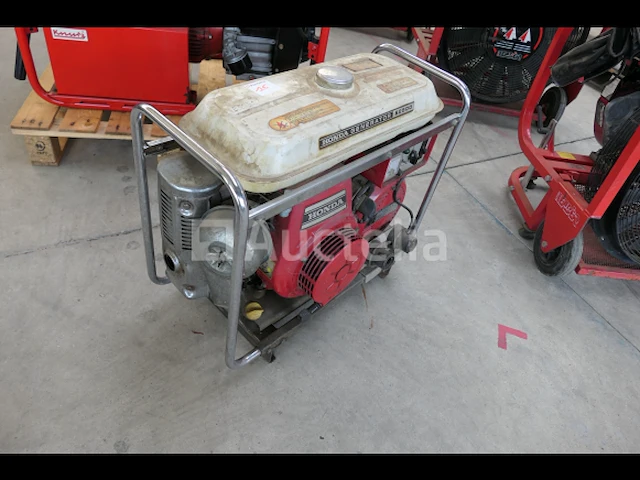 Honda e2500 benzinemotor generator - afbeelding 4 van  11