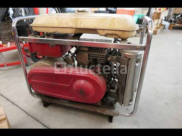 Honda e2500 benzinemotor generator - afbeelding 6 van  11