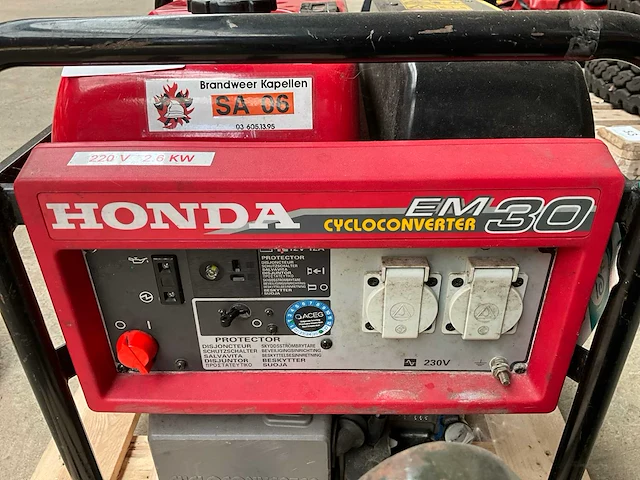 Honda em30 generator - afbeelding 2 van  5