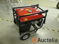 Honda em4500 generator set - afbeelding 9 van  13