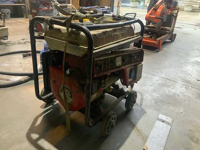 Honda ems2800 stroomgenerator - afbeelding 3 van  4