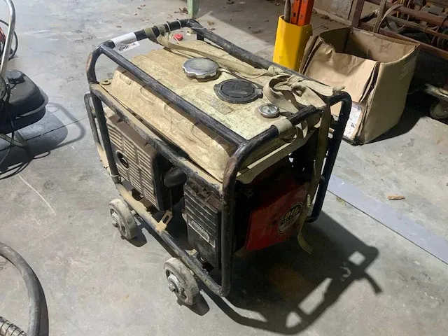 Honda ems2800 stroomgenerator - afbeelding 4 van  4