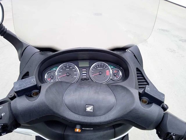Honda fes 125 cc scooter - afbeelding 6 van  6