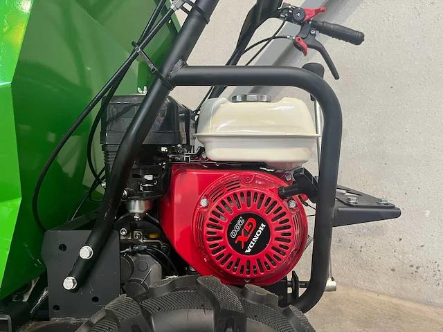 Honda gemotoriseerde kruiwagen - afbeelding 6 van  15