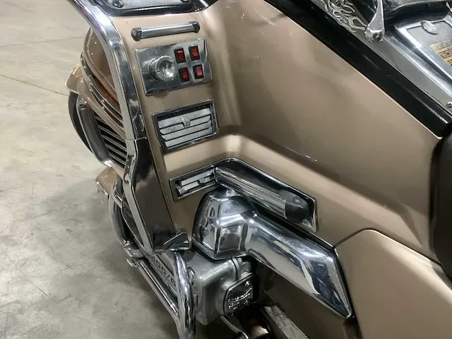 Honda goldwing motorfiets - afbeelding 4 van  17