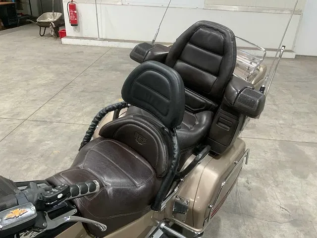 Honda goldwing motorfiets - afbeelding 7 van  17