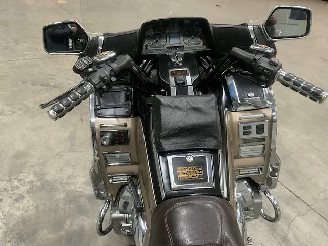 Honda goldwing motorfiets - afbeelding 8 van  17